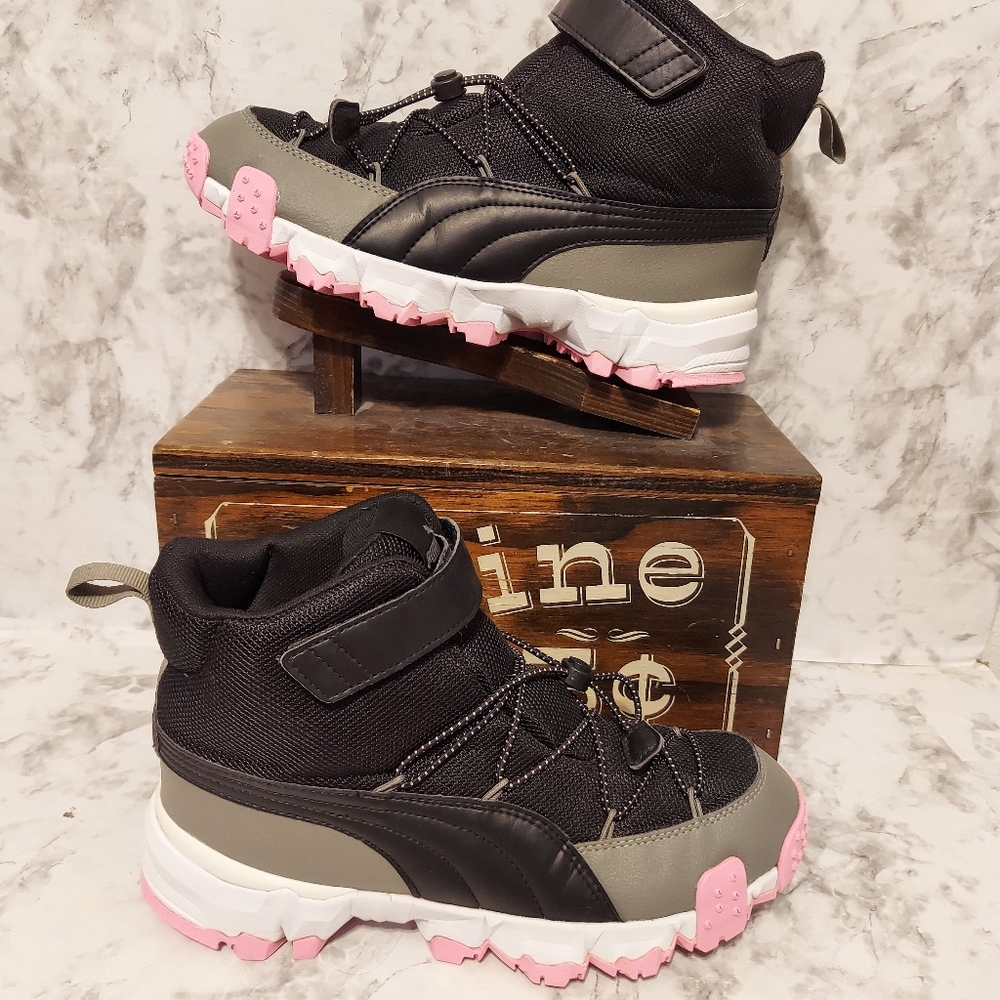Pre-owned Puma Maka V Sneaker Boots
